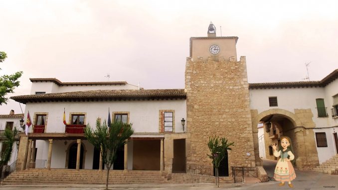 Ayuntamiento y Torreón (Oficina de Turismo) de Iniesta (Cuenca)